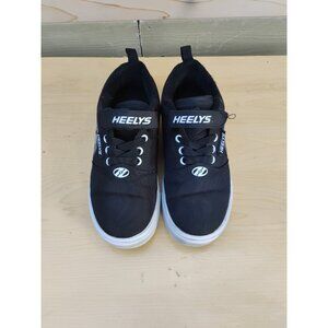 Heelys Pro 20 x2 Tennis Shoe With Removable Wheels Black/White Size 3Y  Big Kid